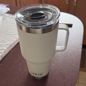 Yeti White Rambler Travel Mug with Clear Lid and Handle